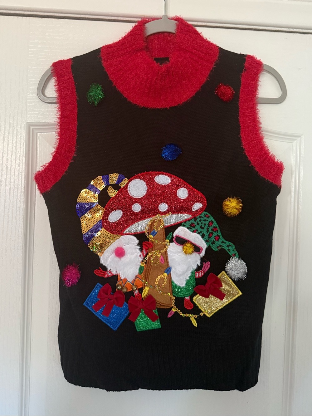 33 Degrees Ugly Christmas Vest Womens Knit Holiday Gnome Mushroom Black Red FLAW